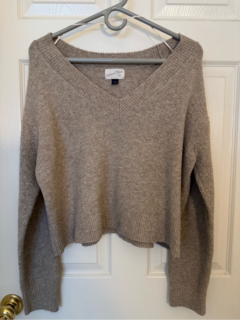 Universal Thread Women's V-Neck Sweater - Tan